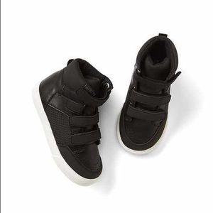 NEW babyGAP Gap Kids Faux Leather Hi-Top Black Velcro Strap Sneakers Shoes 7